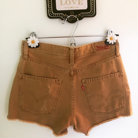 Levi's Pants - Levi’s Hi-Rise Jean Shorts Rare Colour S 1